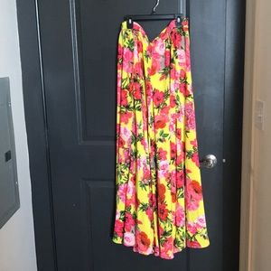 Cupio Skirt size Large NWT from Belk